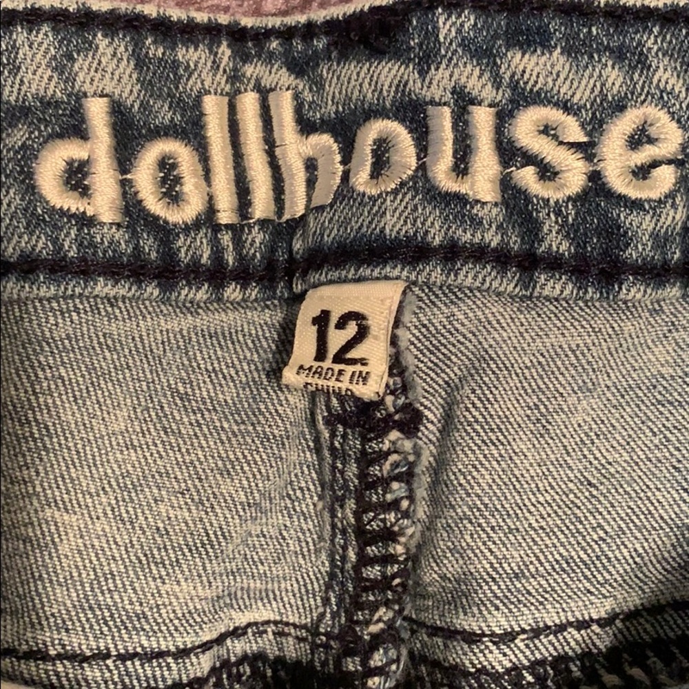 Shorts - Picture 3 of 3